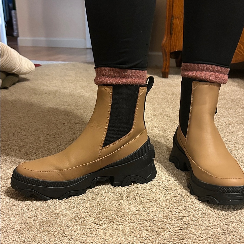 SOREL  Tan and Black Winter Boots